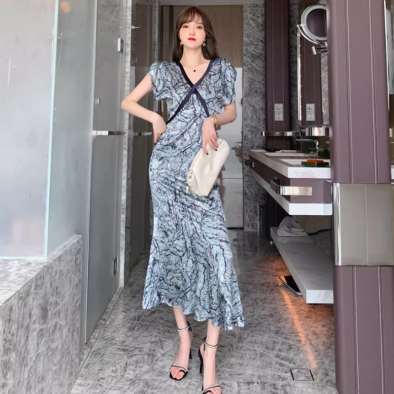 Vネックフリルスリーブワンピース