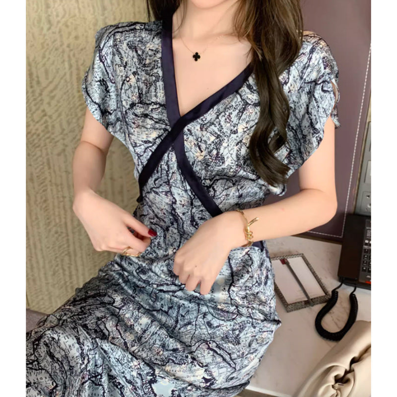 Vネックフリルスリーブワンピース