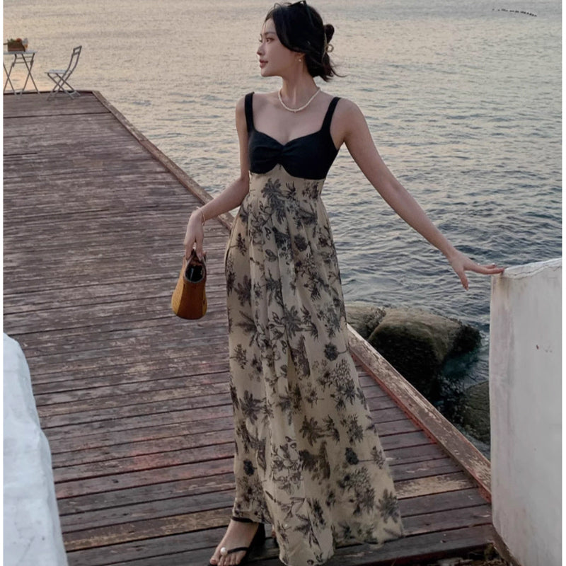 ブラックカーディガン×シックフラワーワンピース