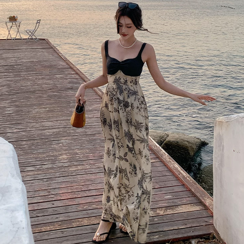 ブラックカーディガン×シックフラワーワンピース