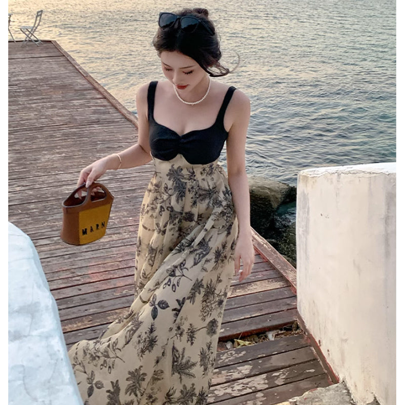 ブラックカーディガン×シックフラワーワンピース