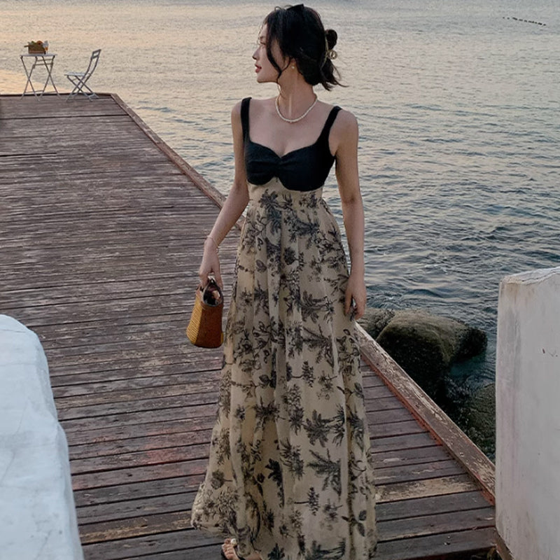 ブラックカーディガン×シックフラワーワンピース