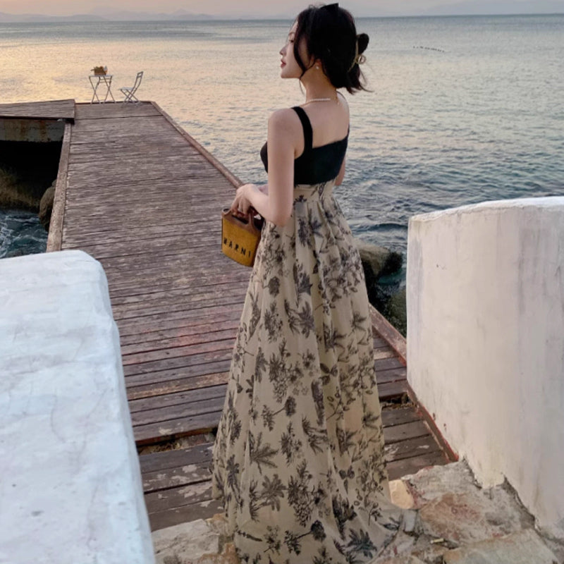 ブラックカーディガン×シックフラワーワンピース