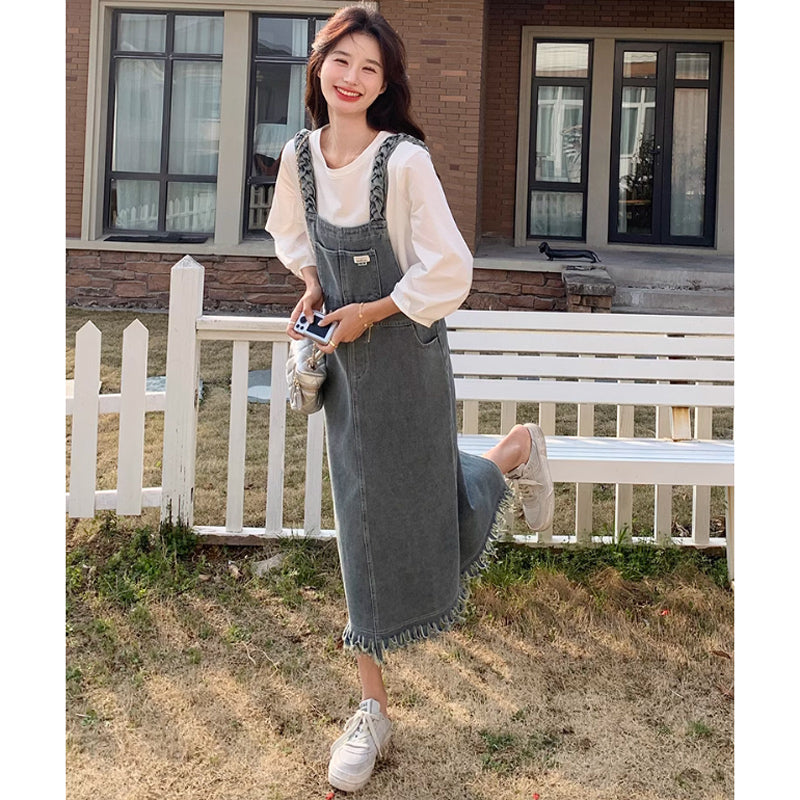 バルーン袖Tシャツ×カットオフデニムサロペットスカート
