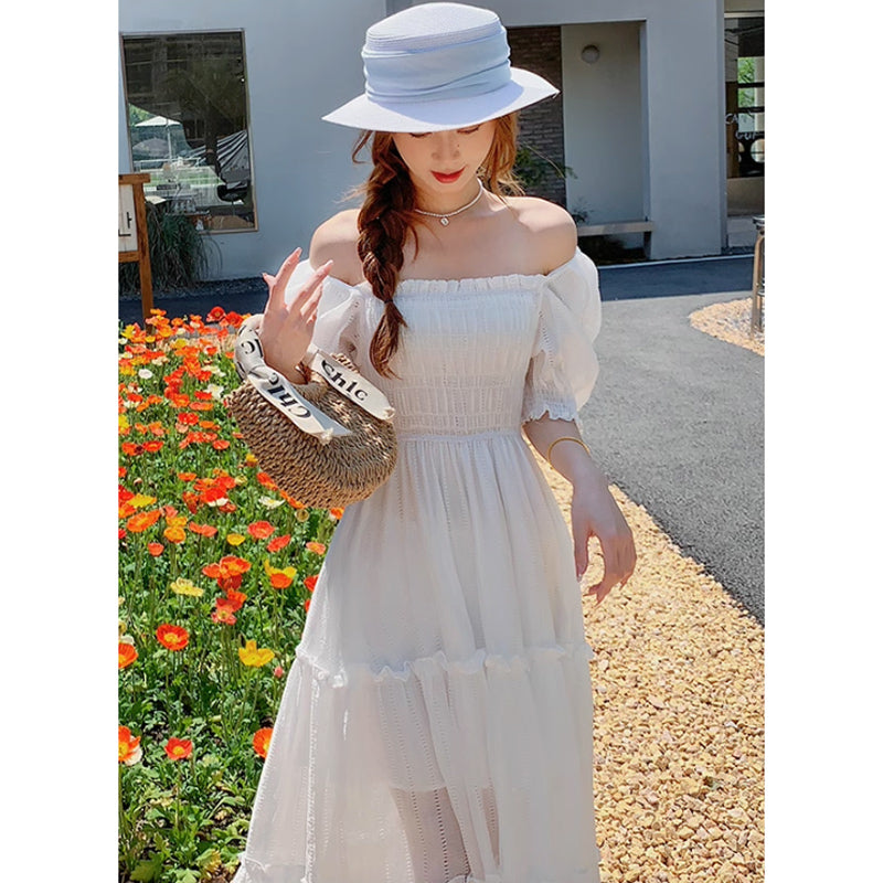 オフショルダーシャーリングワンピース