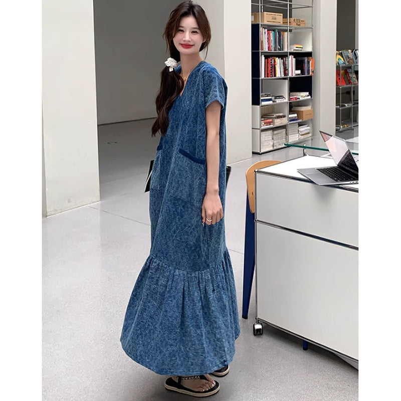 裾フレアVネックワンピース