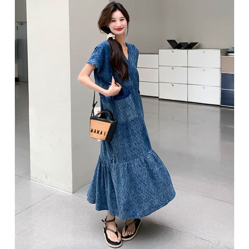 裾フレアVネックワンピース