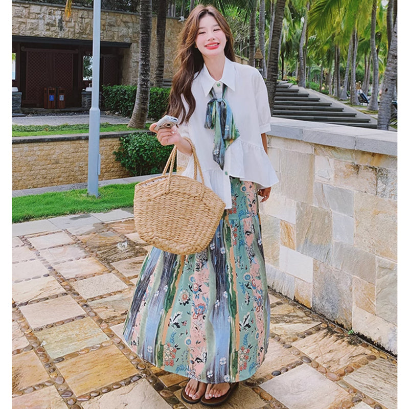 裾フレアブラウス×ボタニカルロングスカート