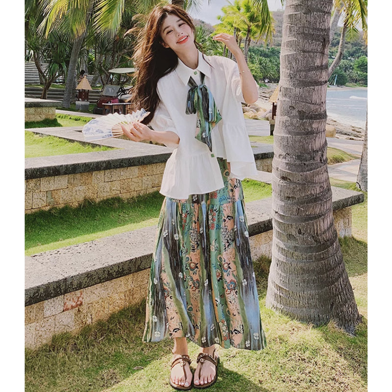 裾フレアブラウス×ボタニカルロングスカート