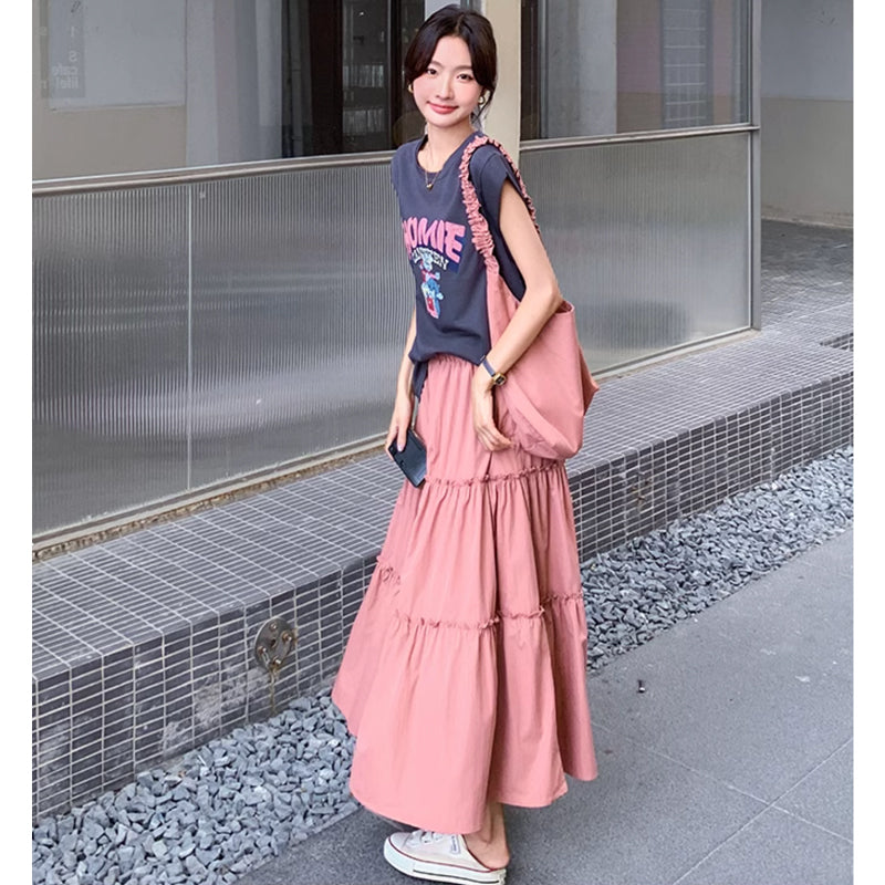 プリントTシャツ×ティアードスカート