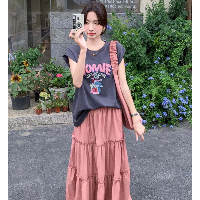 プリントTシャツ×ティアードスカート