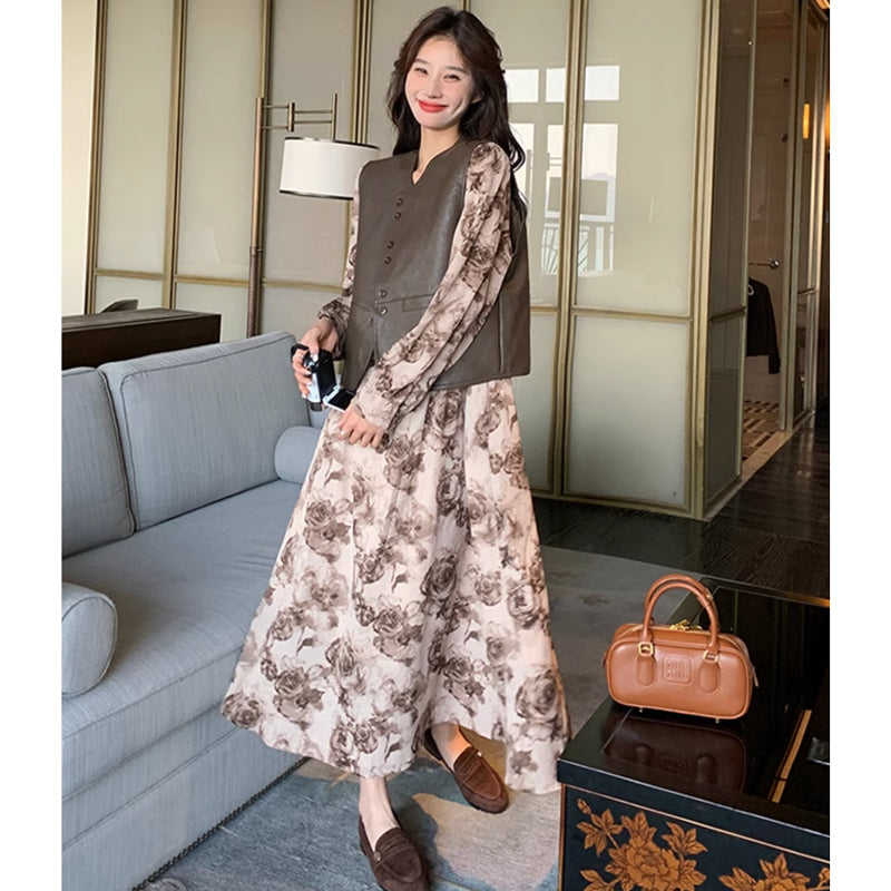 レザーベスト×ローズワンピース