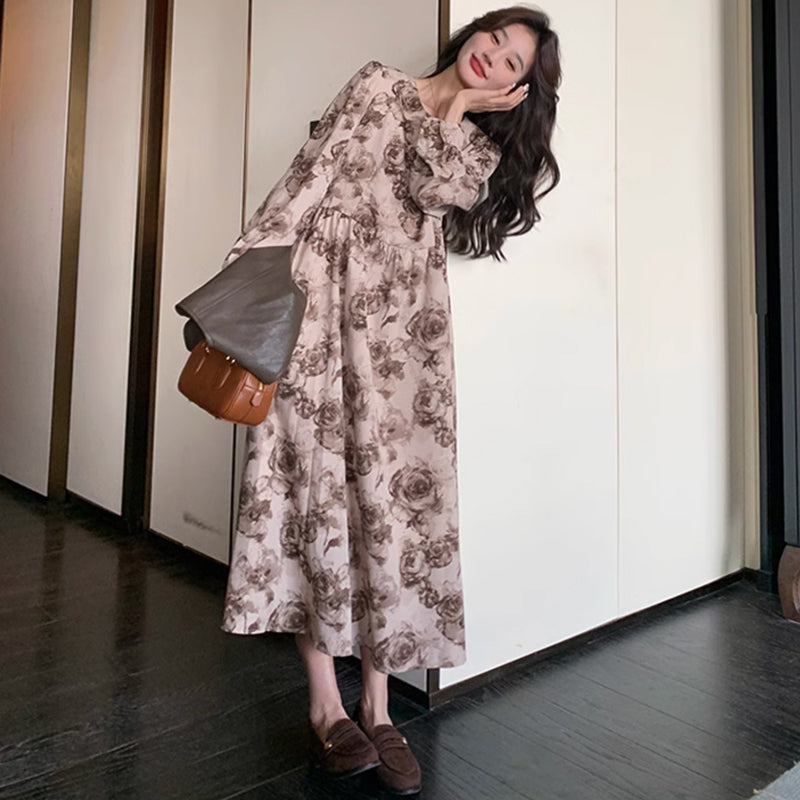 レザーベスト×ローズワンピース