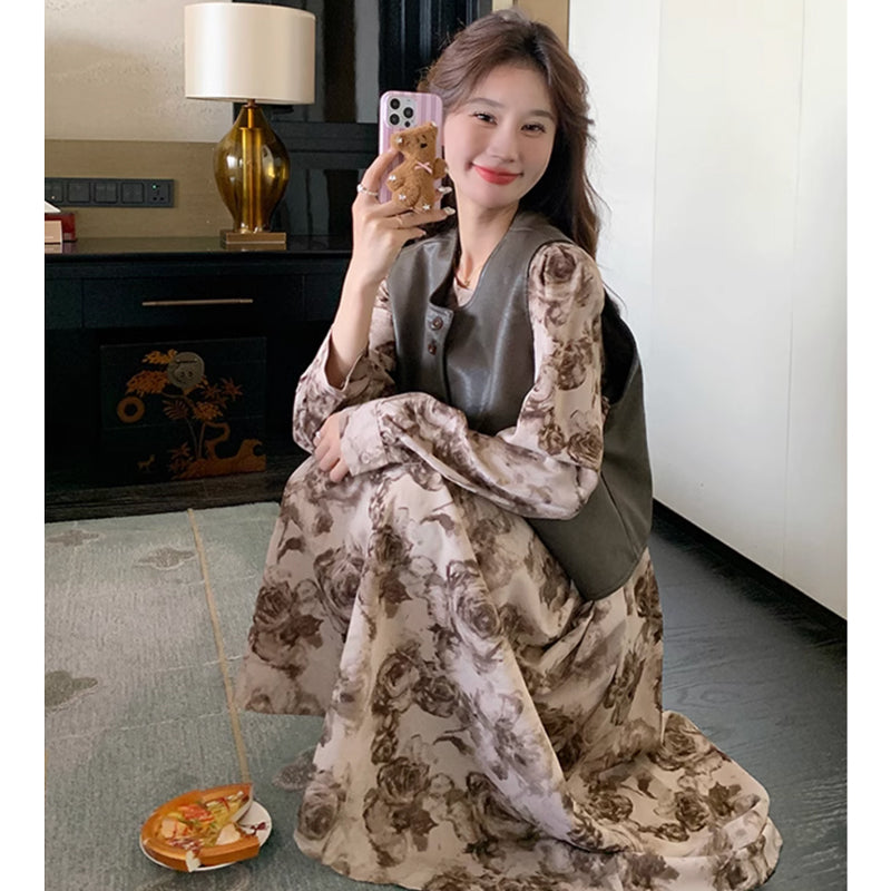 レザーベスト×ローズワンピース