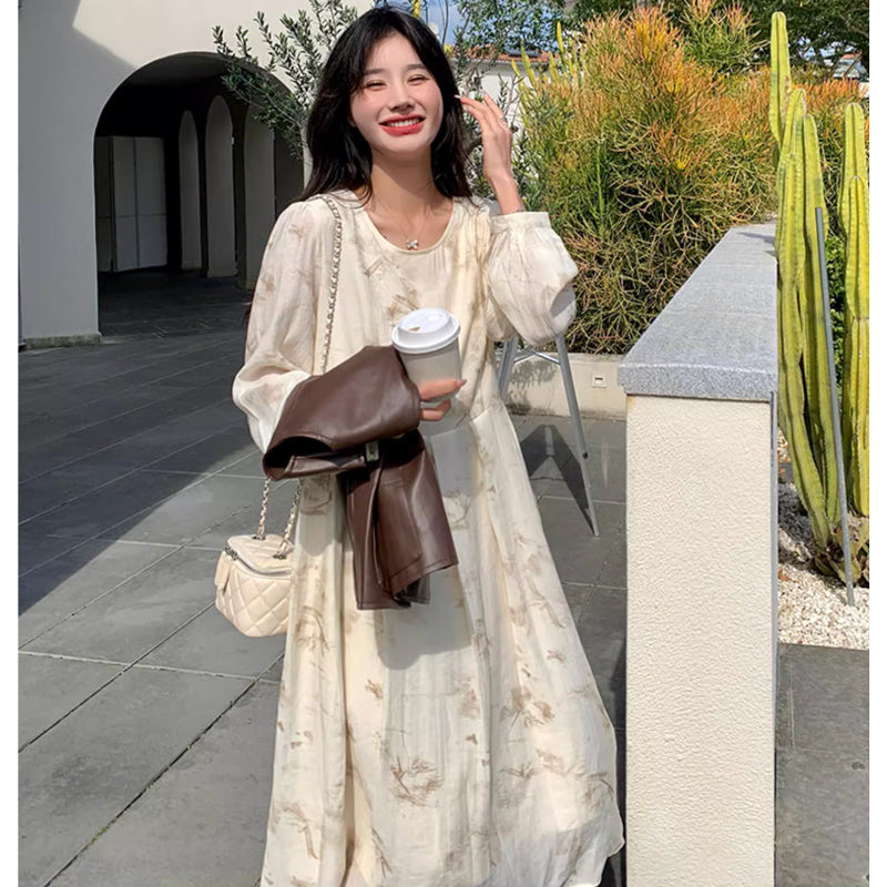 レザーベスト×ラウンドネックシフォンワンピース