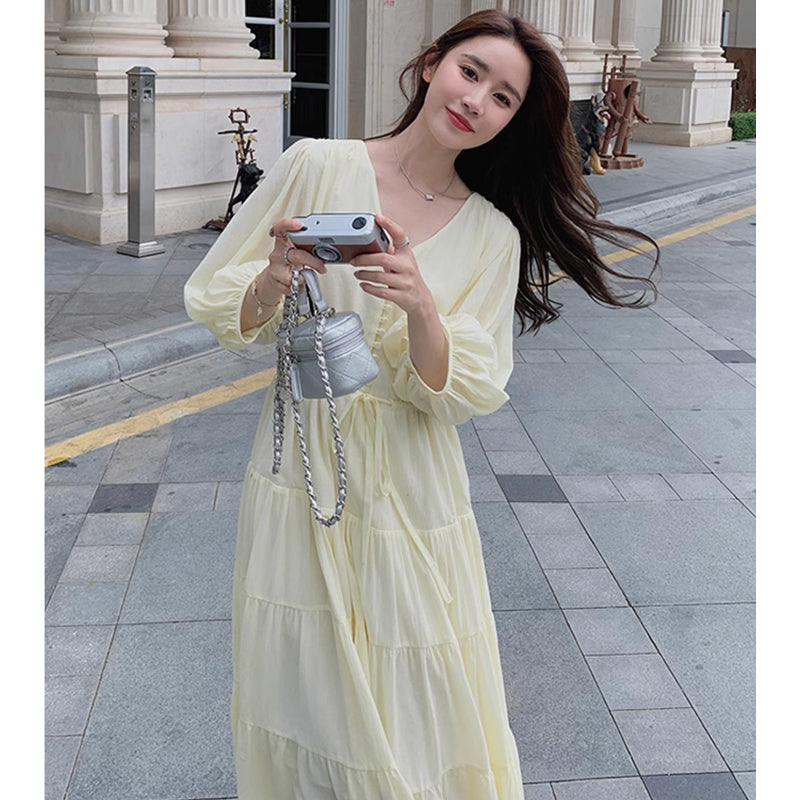 Vネックティアードワンピース