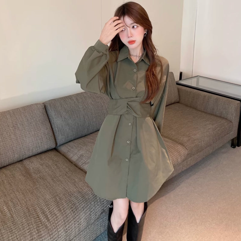 ミリタリーロングシャツ×ショートパンツ