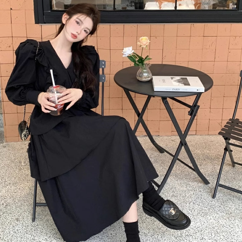 Vネックブラックフリルワンピース