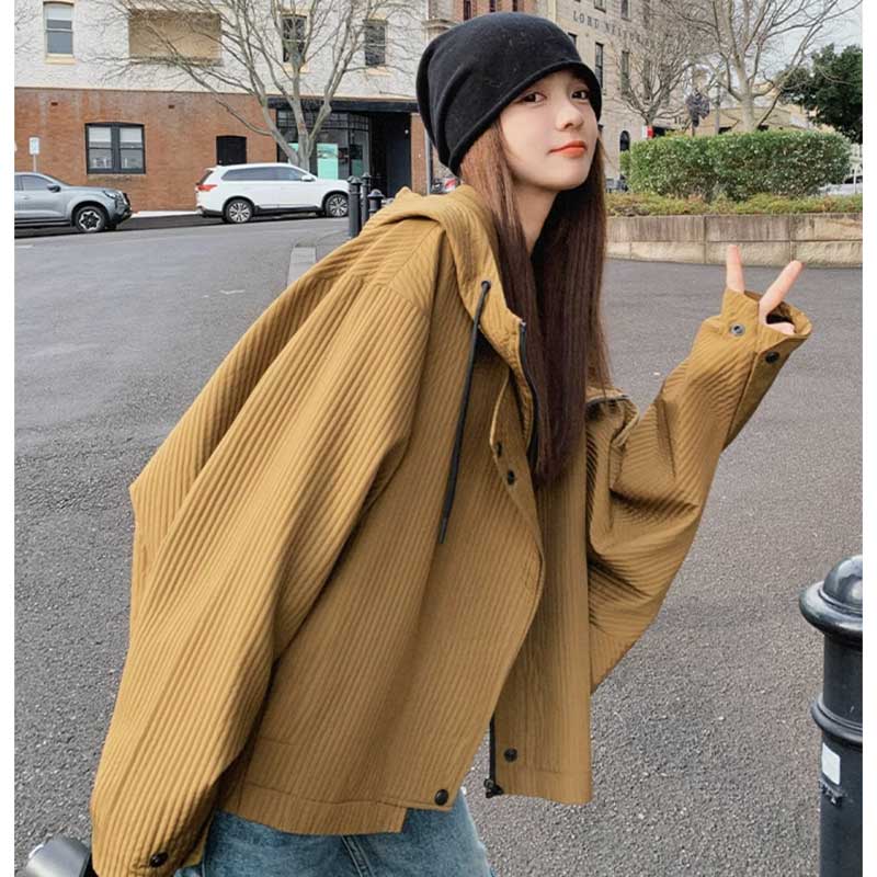 ドルマンスリーブジャケット