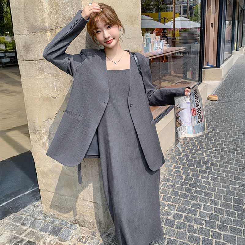 ノーカラージャケット×マキシ丈ワンピース