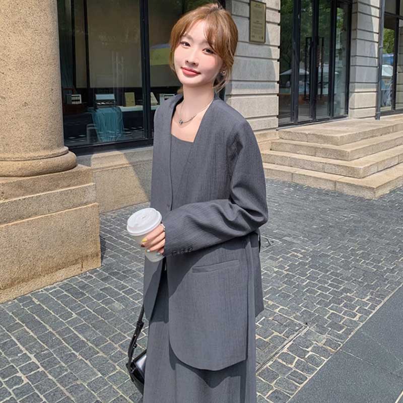 【即納】ノーカラージャケット×マキシ丈ワンピース