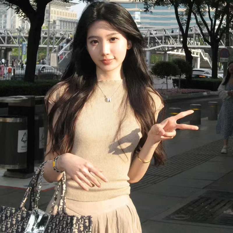 フレンチスリーブニットトップ