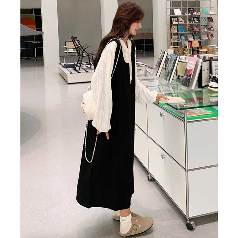 フード付きブラウス×ノースリーブワンピース