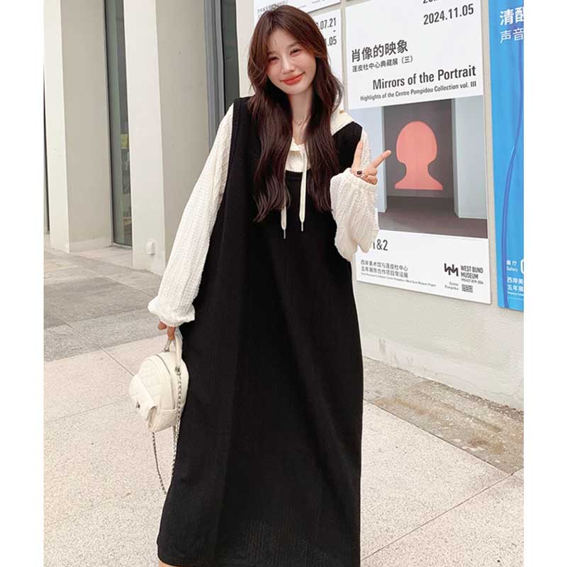 フード付きブラウス×ノースリーブワンピース