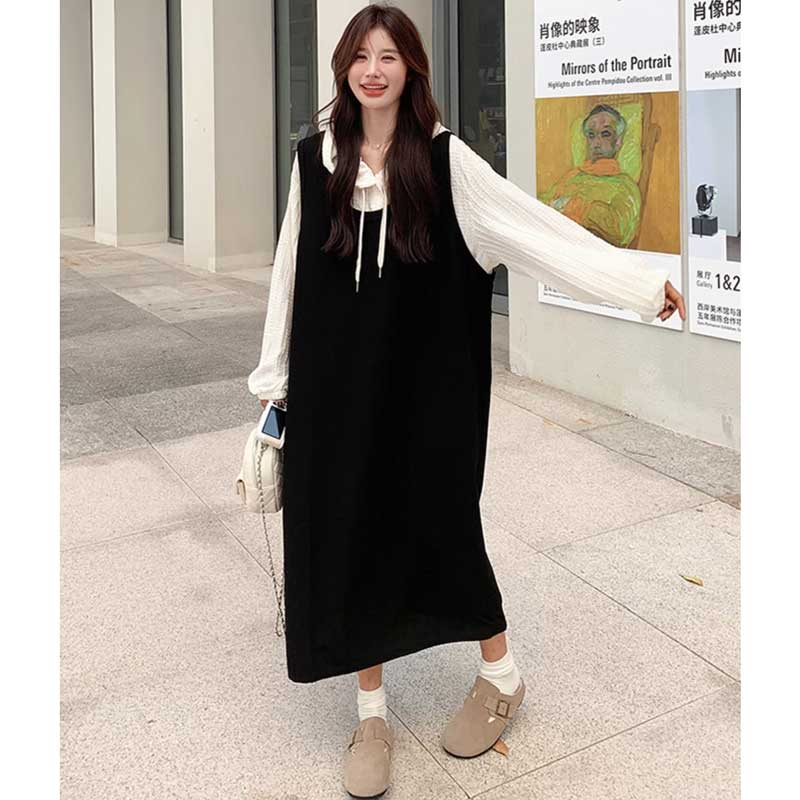 フード付きブラウス×ノースリーブワンピース