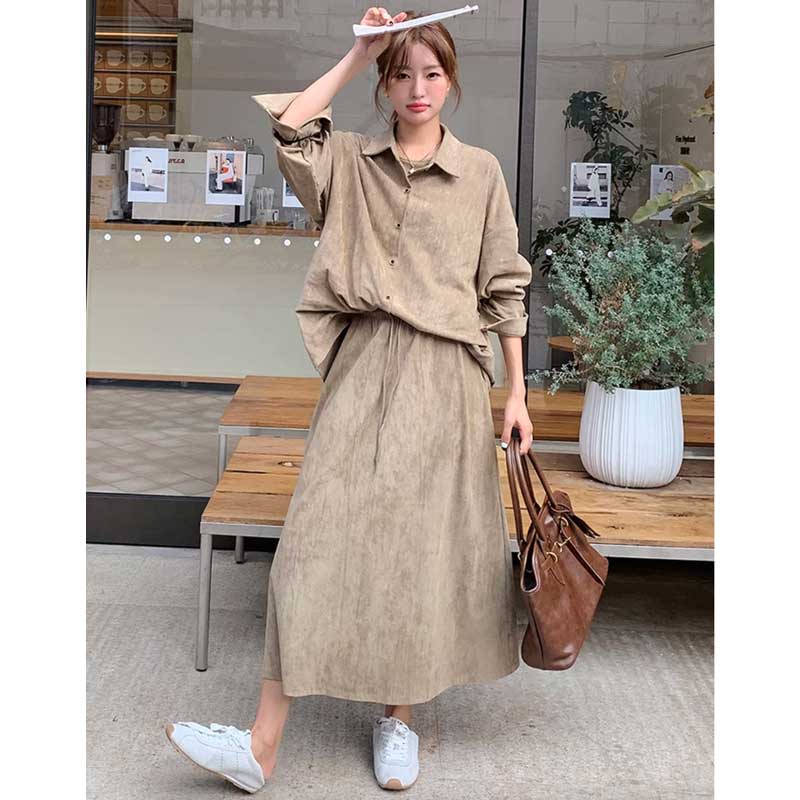 とろみ生地オーバーサイズアンサンブル