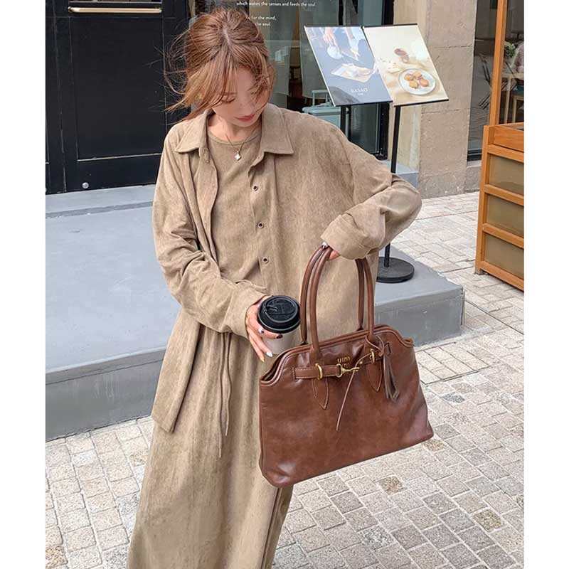 とろみ生地オーバーサイズアンサンブル