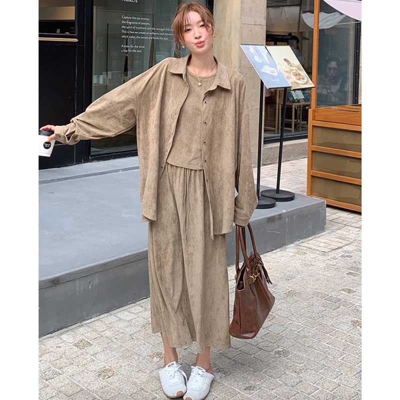 とろみ生地オーバーサイズアンサンブル