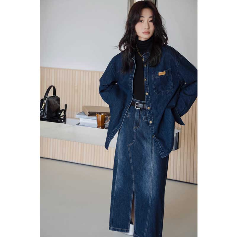 センタースリットデニムスカート