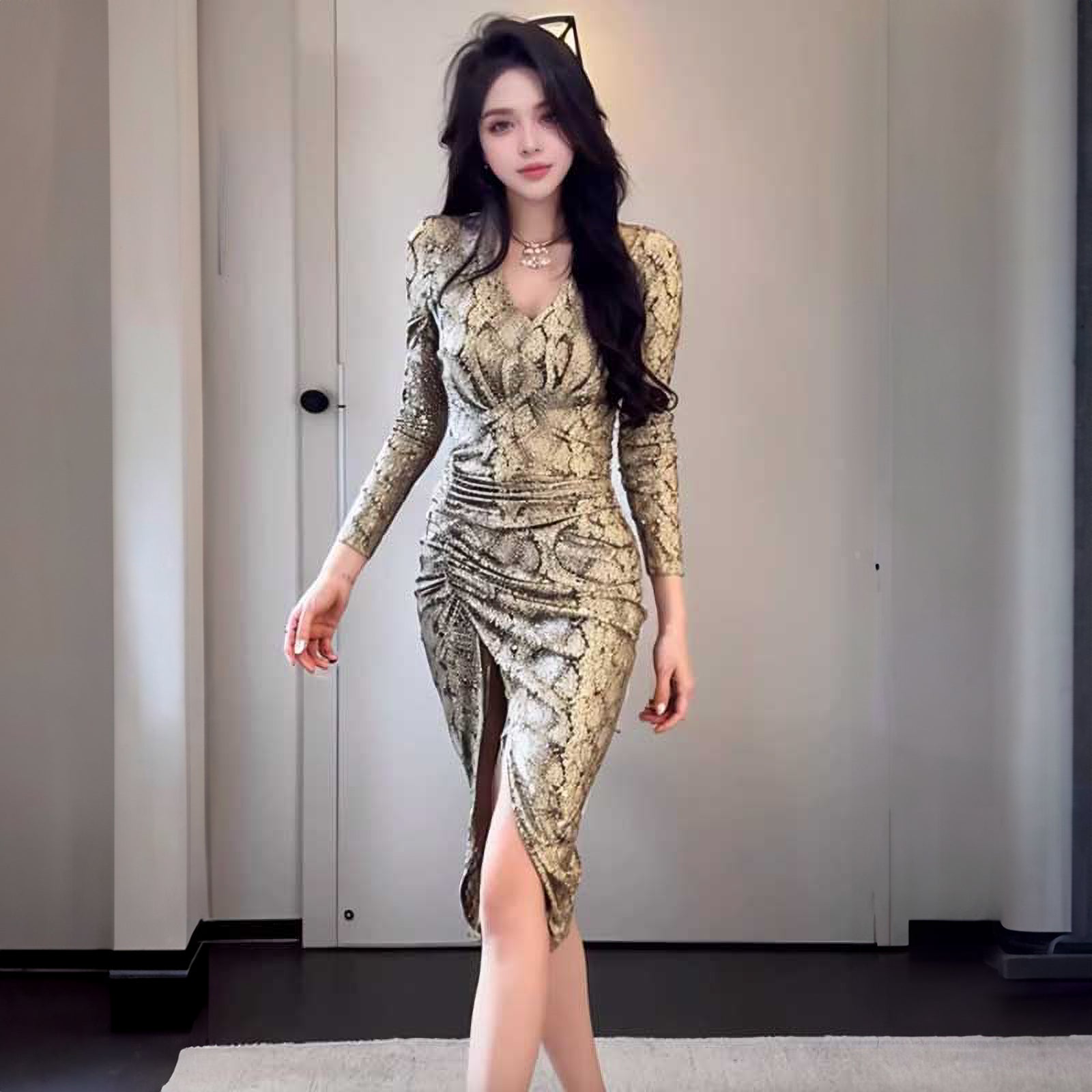 パイソン柄タイトワンピース