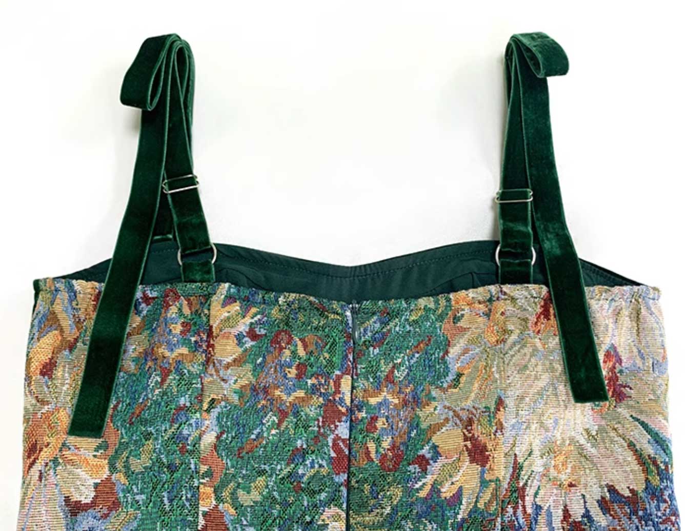 ジャガードフラワービスチェワンピース