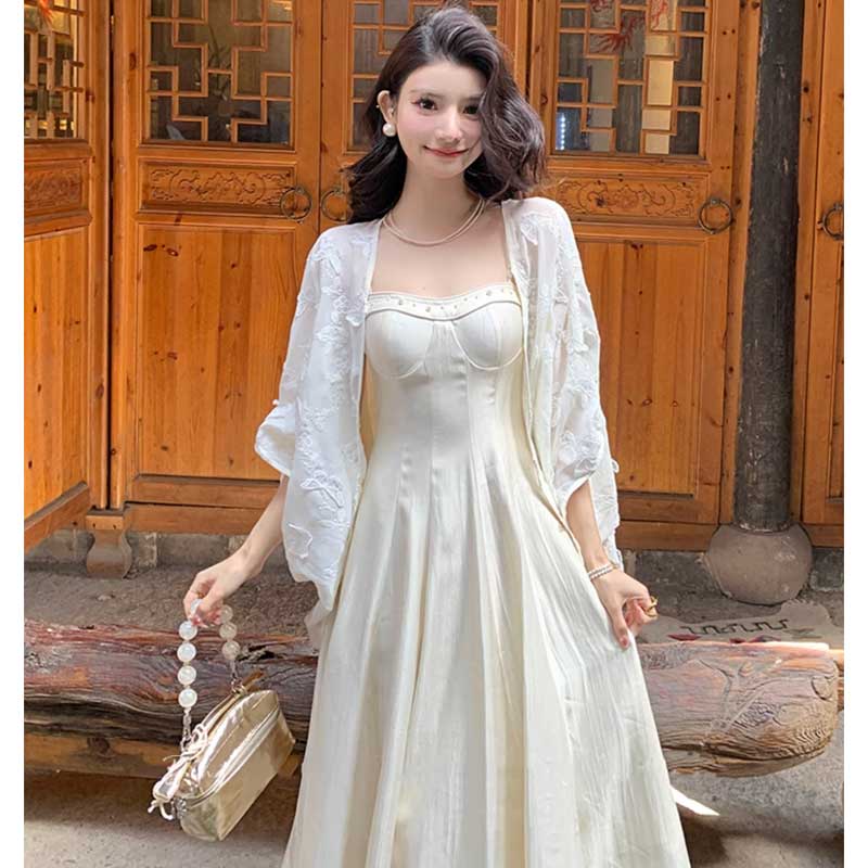 Aラインフレアスカートワンピース