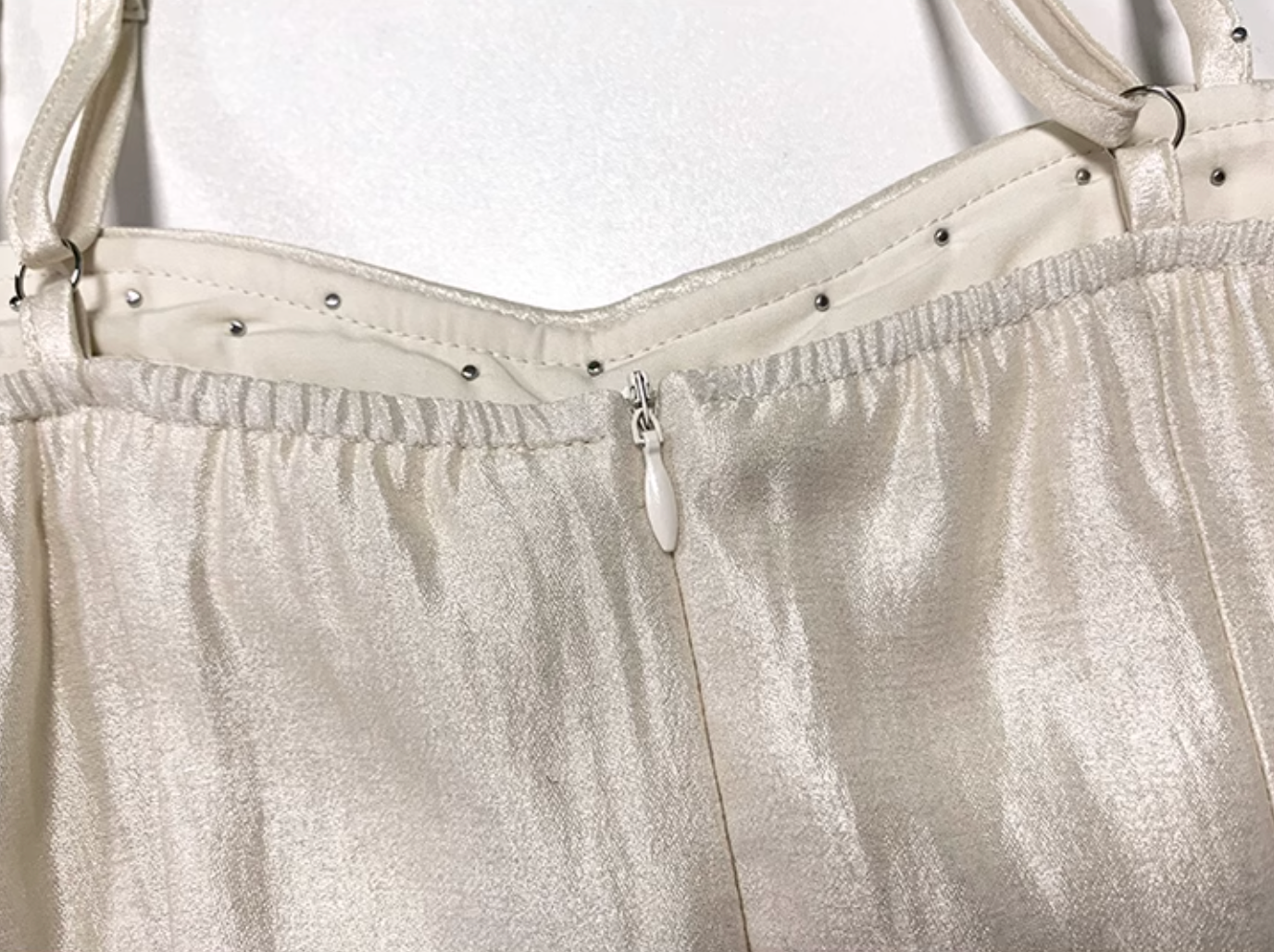 Aラインフレアスカートワンピース