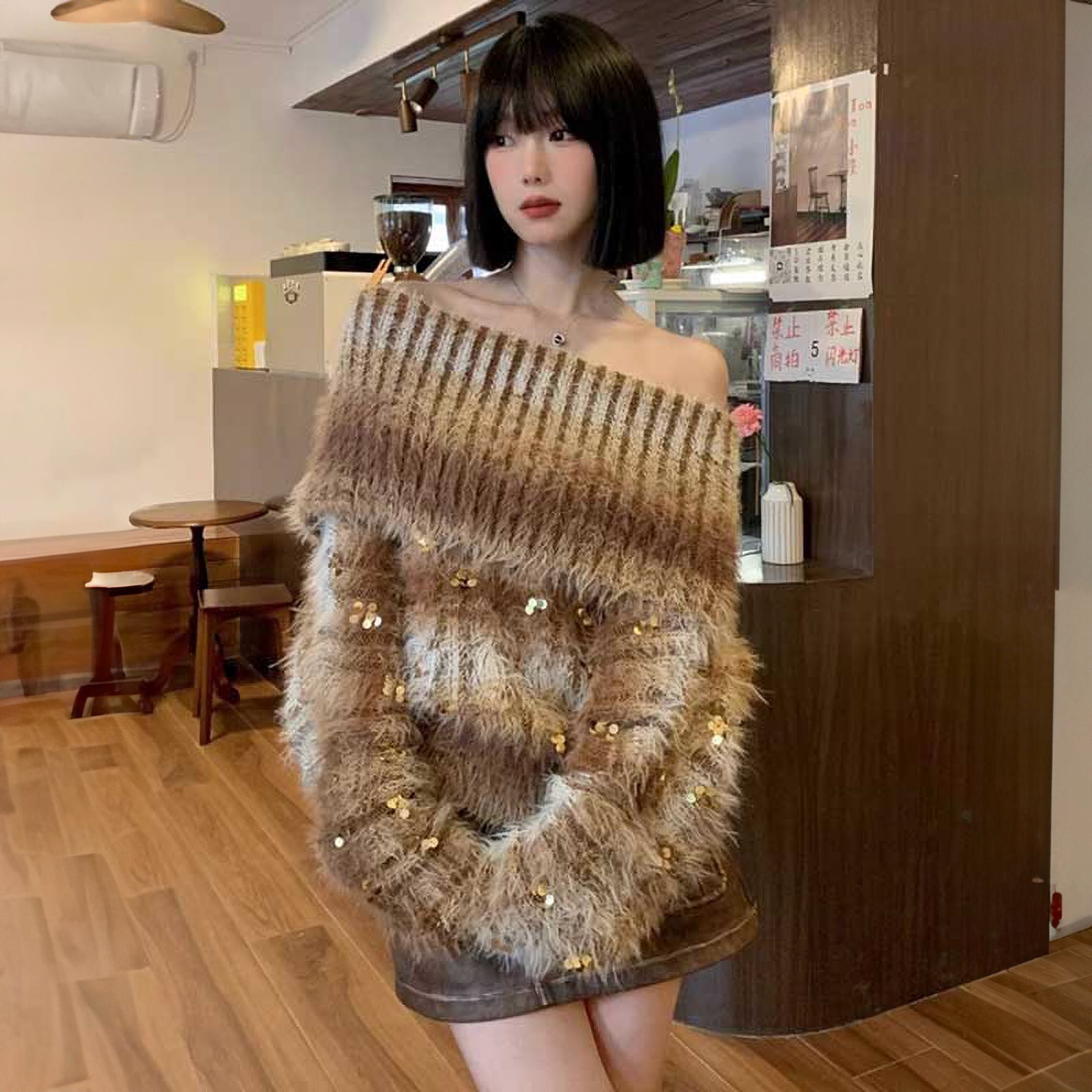 オフショルダーシャギーニット