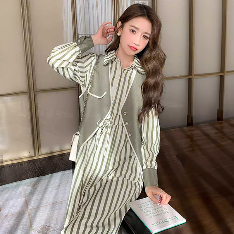 ツートンベスト×ストライプシャツワンピース