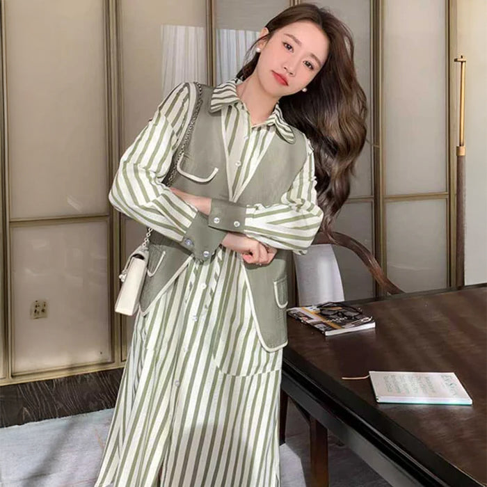 ツートンベスト×ストライプシャツワンピース