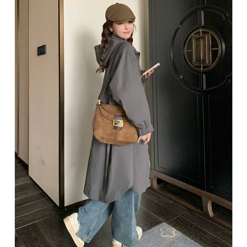 ヨーク付きロングウインドブレーカー