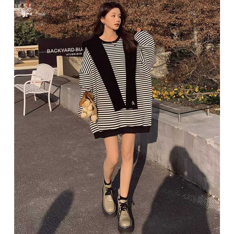 ショールカラー付きボーダースウェット