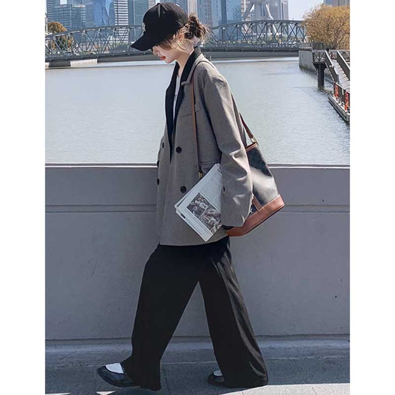 ブラックカラージャケット