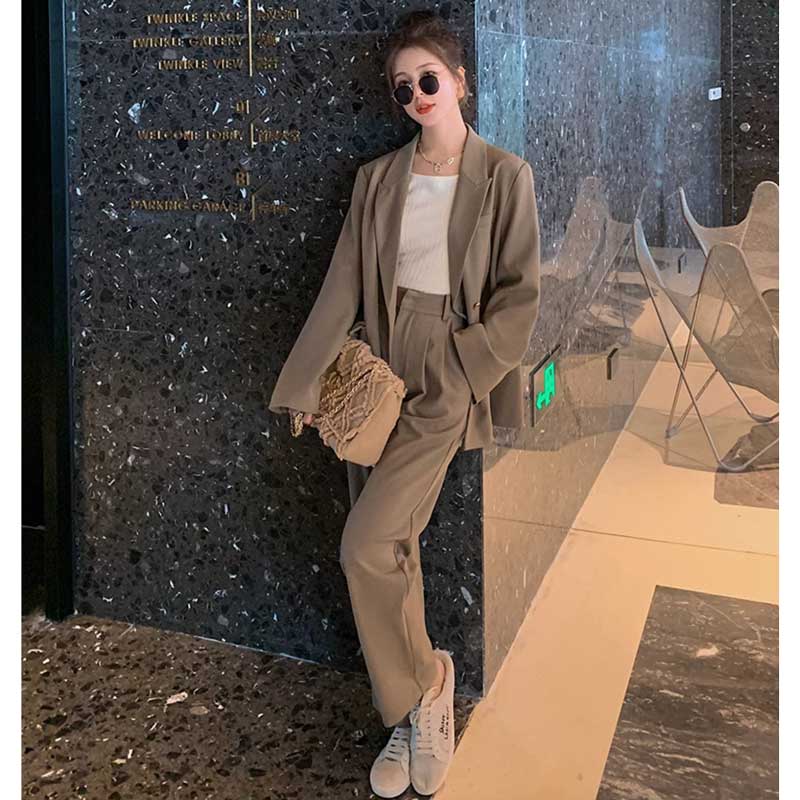 スタンダードパンツスーツ(ベージュ)