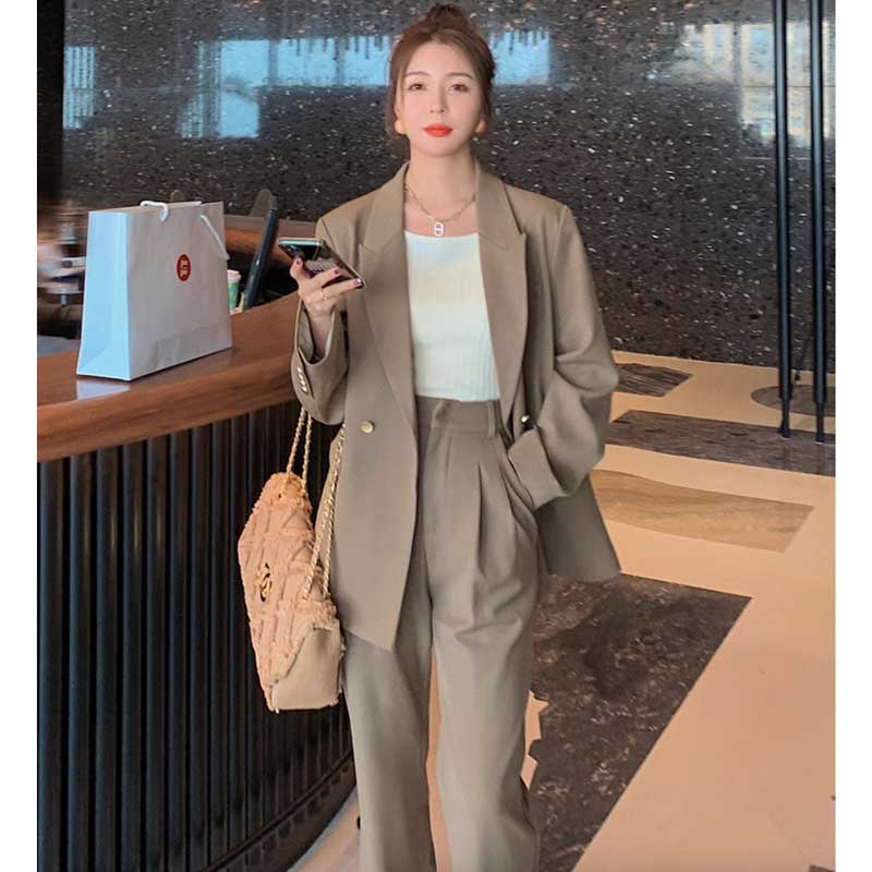 スタンダードパンツスーツ(ベージュ)