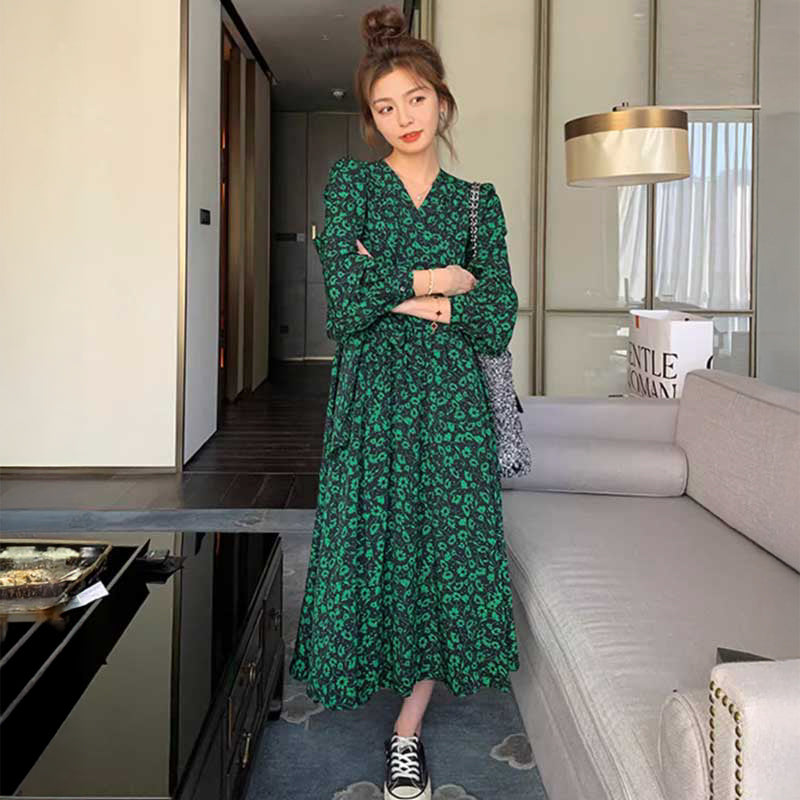 グリーンフラワーワンピース