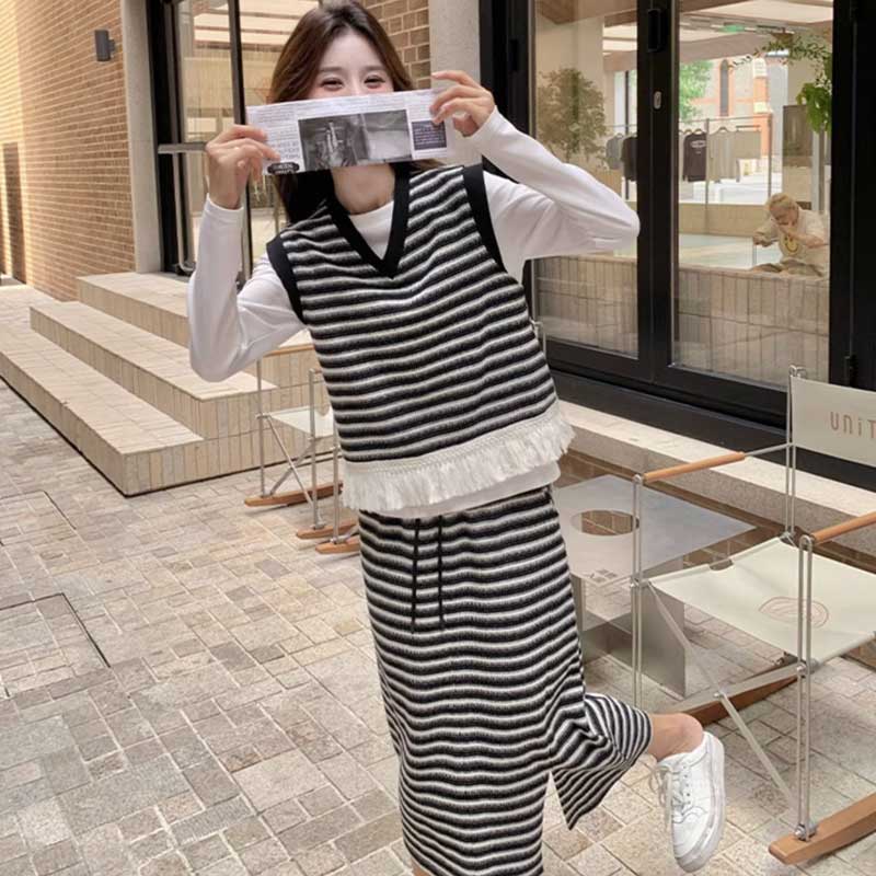 ホワイトTシャツ×ボーダーセットアップ