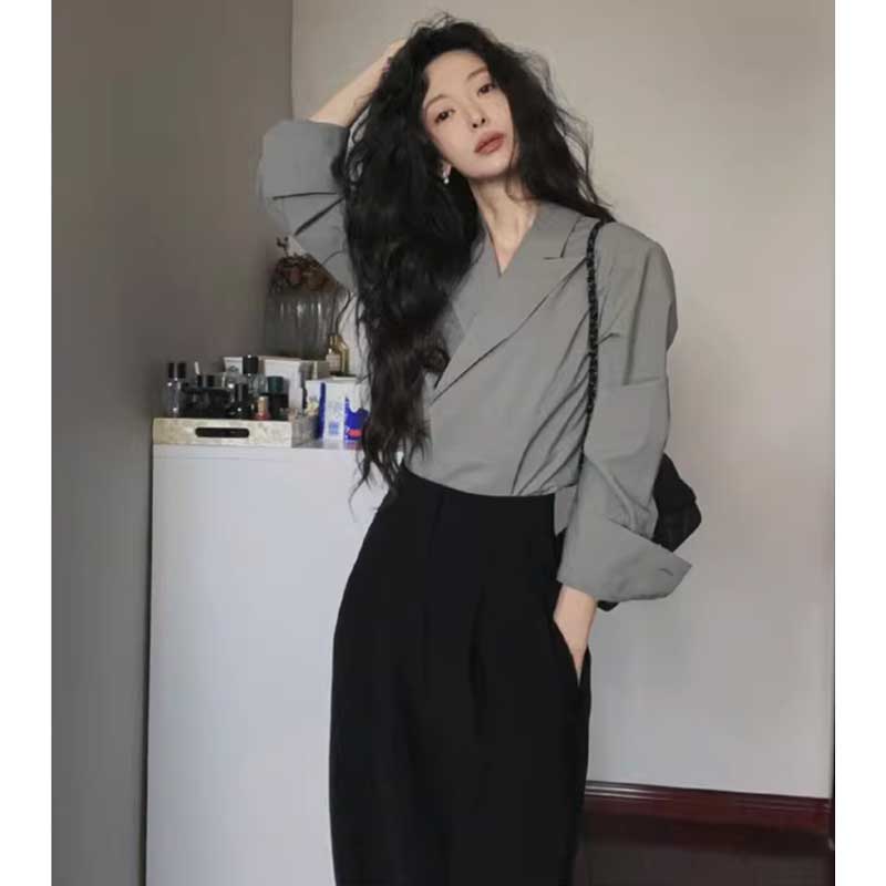 テーラードカラーブラウス