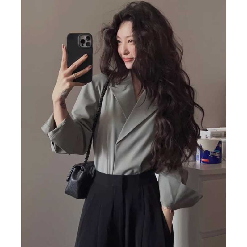 テーラードカラーブラウス