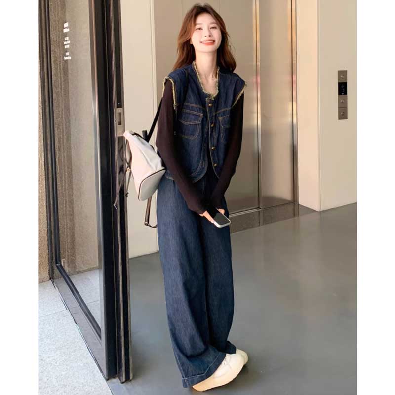 デニムベスト×ワイドデニムパンツ